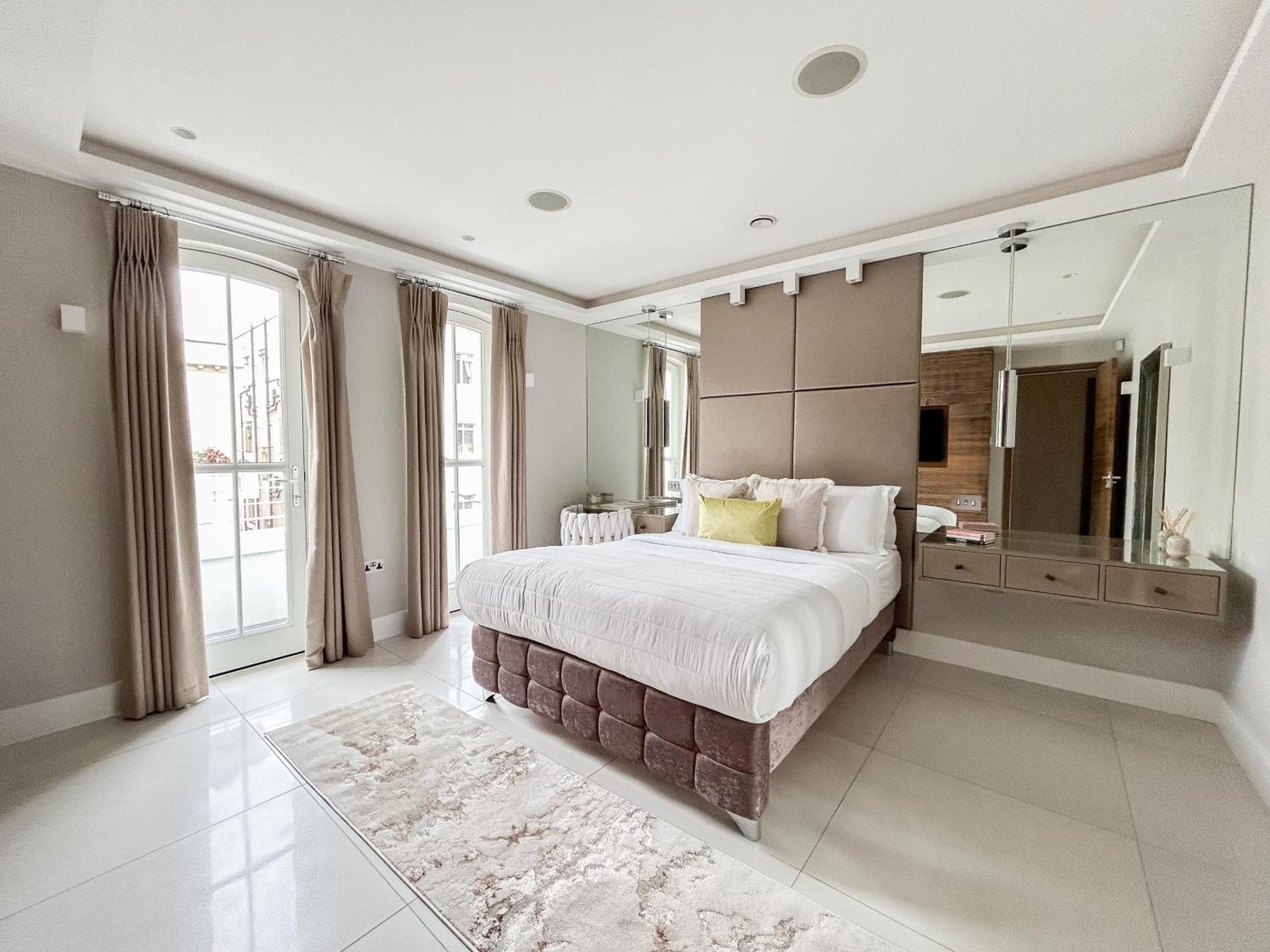 Elegant Penthouse In Prime Location * Londra